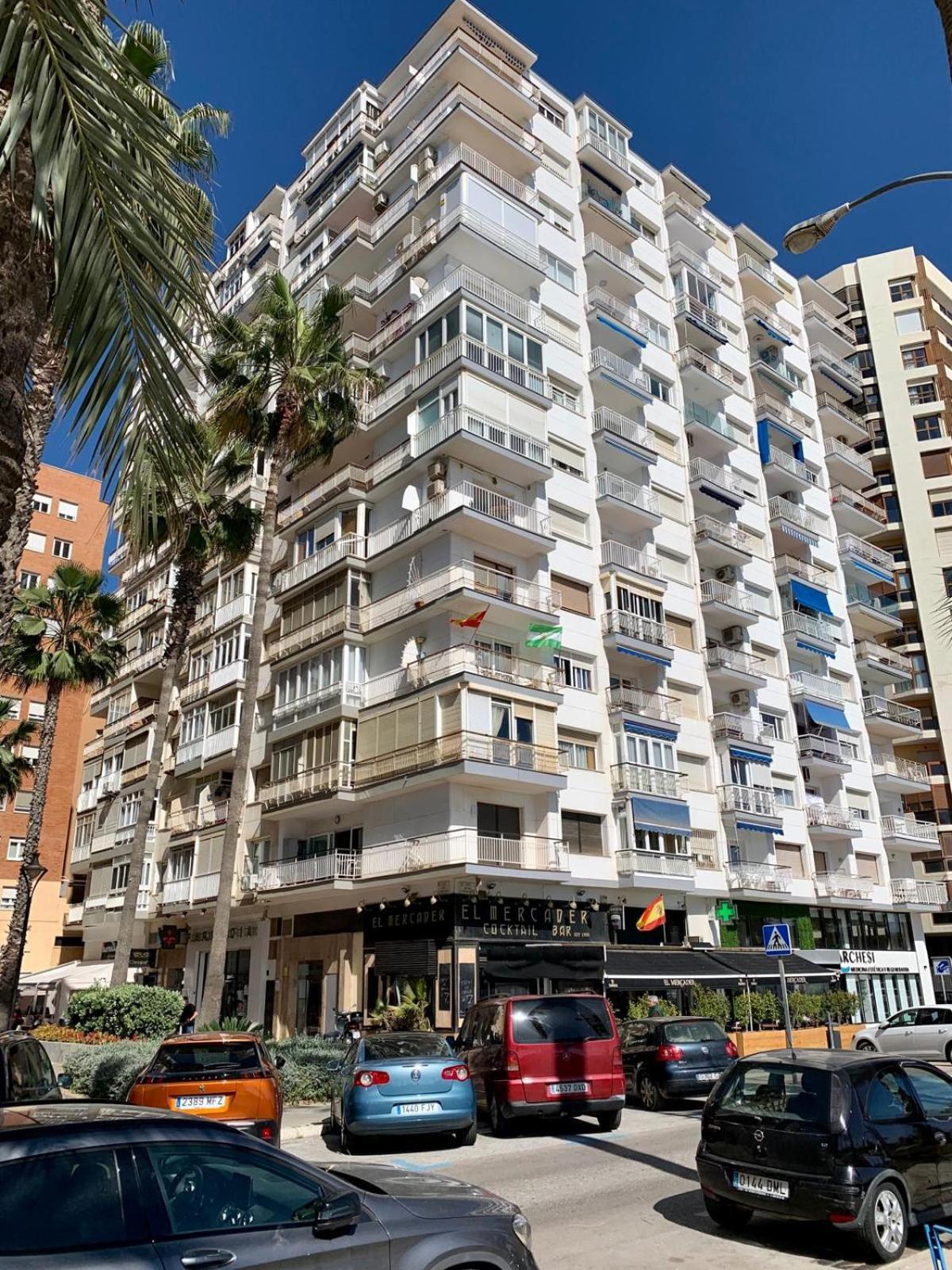 Estudio En Playa La Malagueta Malaga Luaran gambar